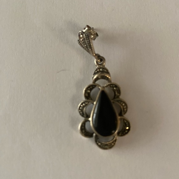 ❤️Sterling Silver Marcasite and Onyx earrings - Picture 4 of 6